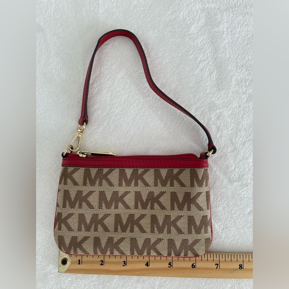 MICHAEL Michael Kors Signature
Jacquard Wristlet - Picture 12 of 12